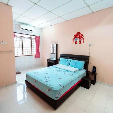 Star Light Homestay Sitiawan Εξωτερικό φωτογραφία