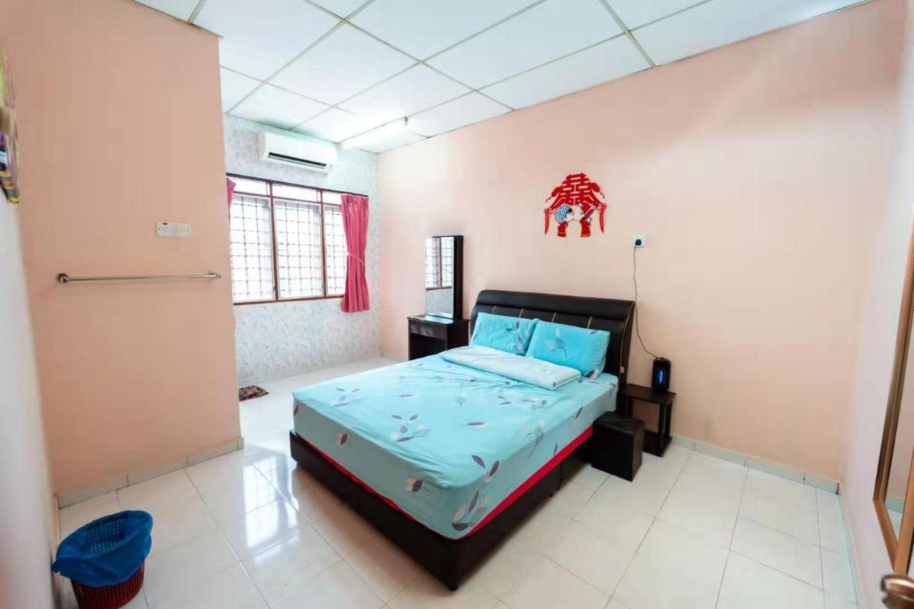Star Light Homestay Sitiawan Εξωτερικό φωτογραφία