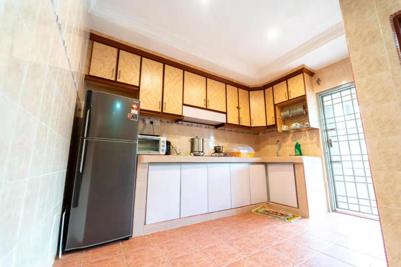 Star Light Homestay Sitiawan Εξωτερικό φωτογραφία